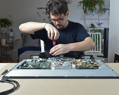 Motorola TV Repair Technician in Dwarka Delhi